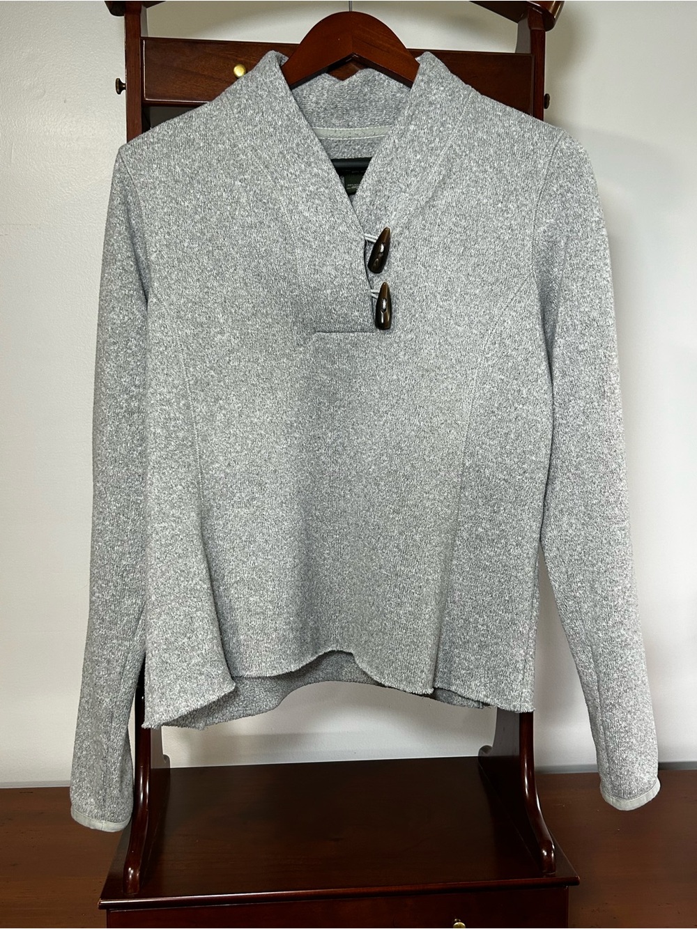 Eddie Bauer Women’s Large Heather Gray Toggle Buttons Pullover Fleece Sweater